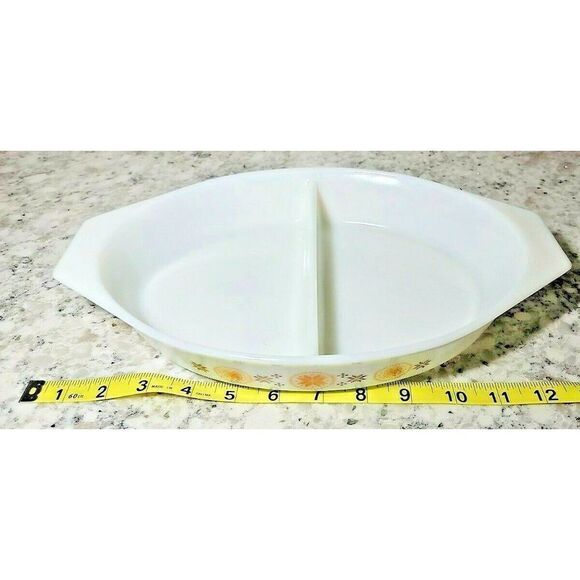 Vintage Pyrex Oval Divided Serving Dish NO Lid Town Country Orange Brown 1.5 Qt - Picture 6 of 7